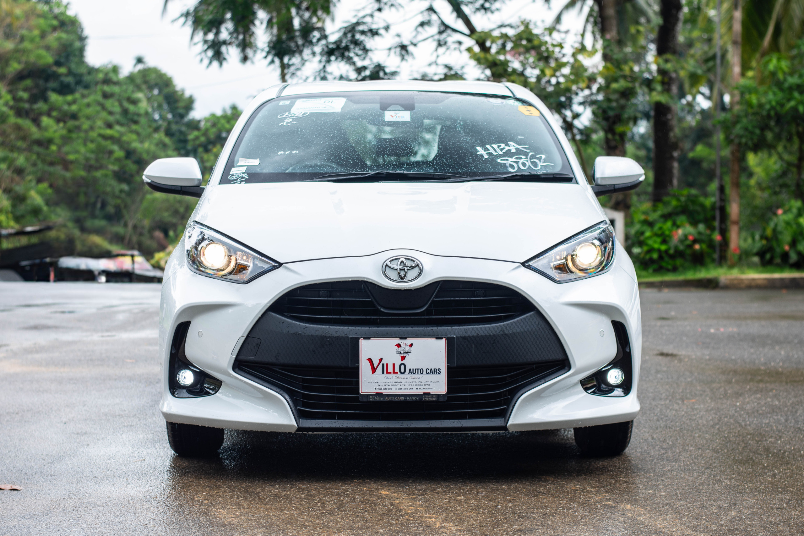 Toyota YARIS X LIMITED (PEARL WHITE)